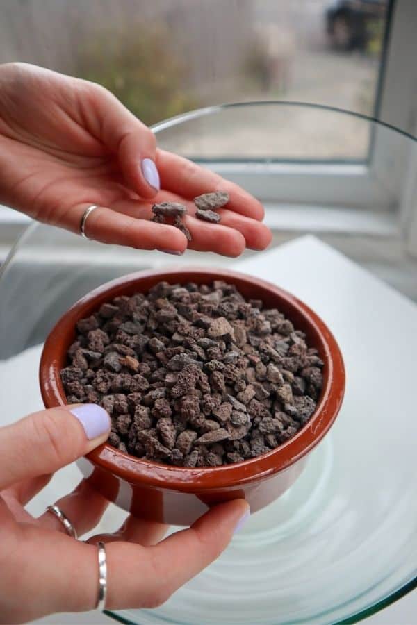 Image of gravel for terrarium drainage layer