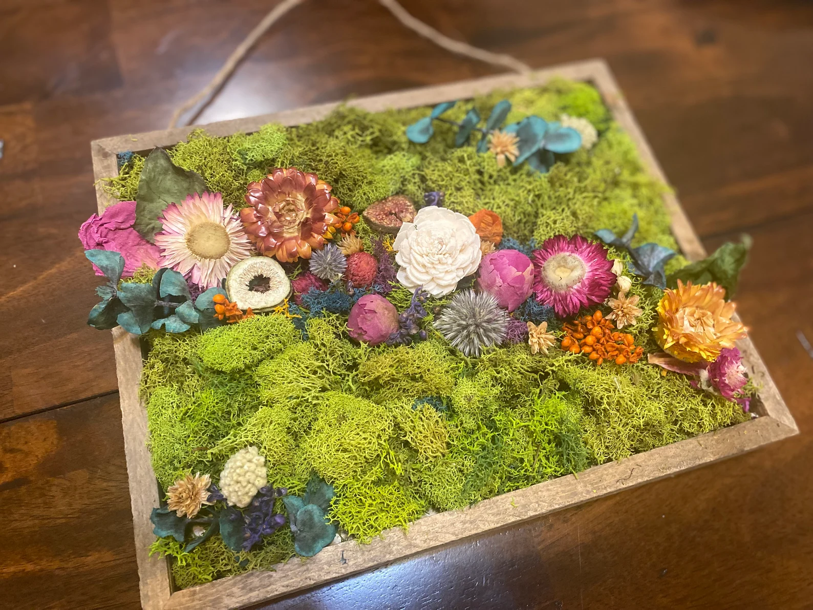 Moss and flower kit - BoWinston on Etsy.